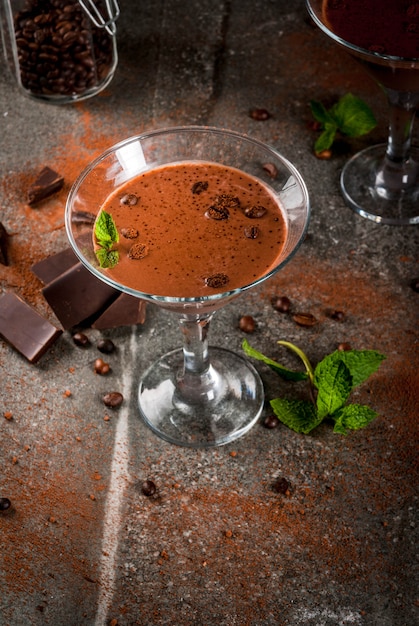 Cocktail alla crema di caffè, martini al cioccolato