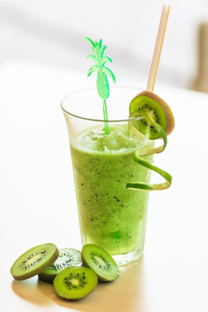 Cocktail con kiwi