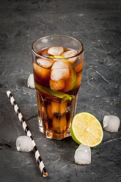 Cocktail Cuba Libre