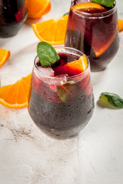 Cocktail spagnolo tradizionale Tinto de verano