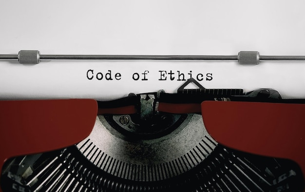 Codice etico del testo digitato sulla macchina da scrivere retrò