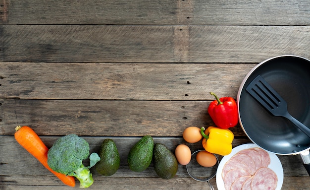 Colazione con avocado dieta dimagrante Il legno