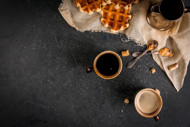 Colazione con cialde e caffè