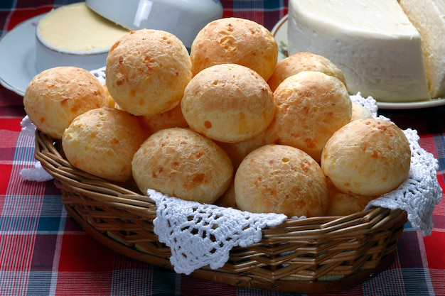 Colazione con pane al formaggio