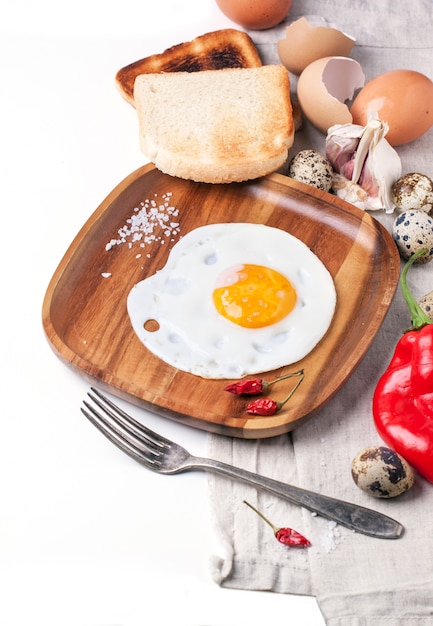 Colazione con uova fritte