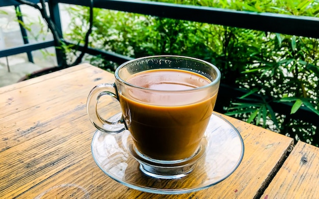 colazione mattutina tè e caffè freschi