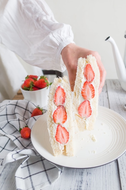 Colazione panino alle fragole