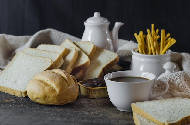 Colazione sul tavolo.