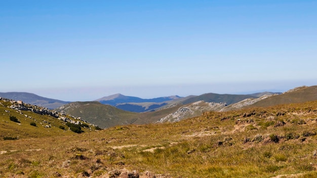 Colline e rocce nelle steppe