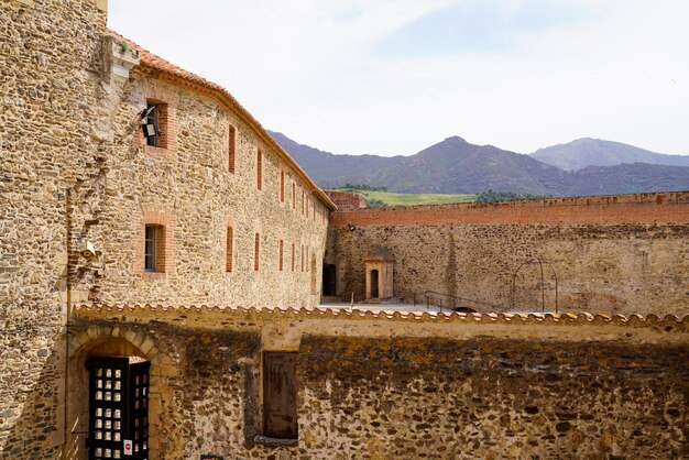 Collioure vista interna dei bastioni del castello Languedoc-Roussillon Francia Costa catalana francese