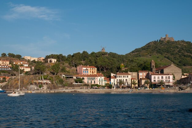 Colliure è una cittadina sulla costa mediterranea