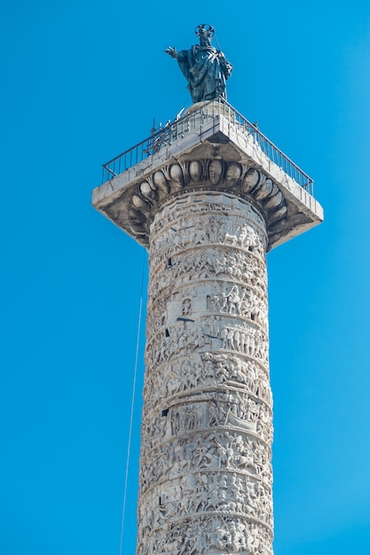 Colonna di Marco Aurelio a Roma, Italia. Foto verticale