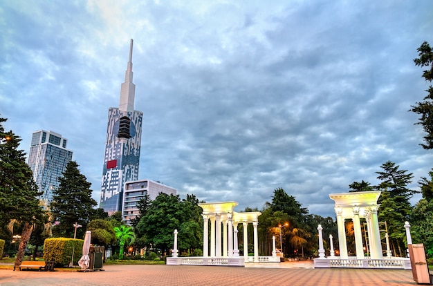 Colonnato sul lungomare di Batumi - Adjara, Georgia