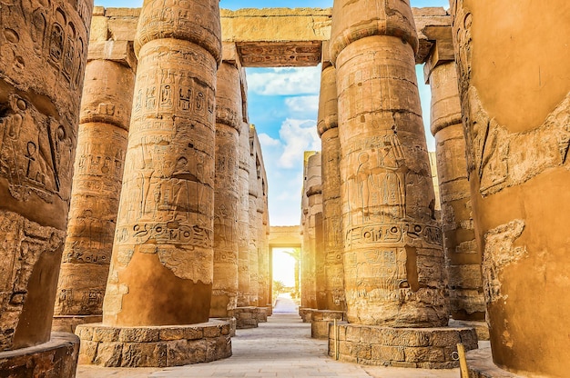 Colonne del complesso di Amon Ra nel tempio di Karnak, Luxor