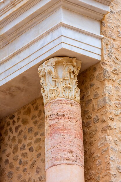 Colonne nell&#39;anfiteatro romano di Cartagine Spagna