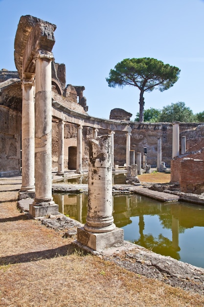 Colonne romane in Villa Adriana, Tivoli, Italy