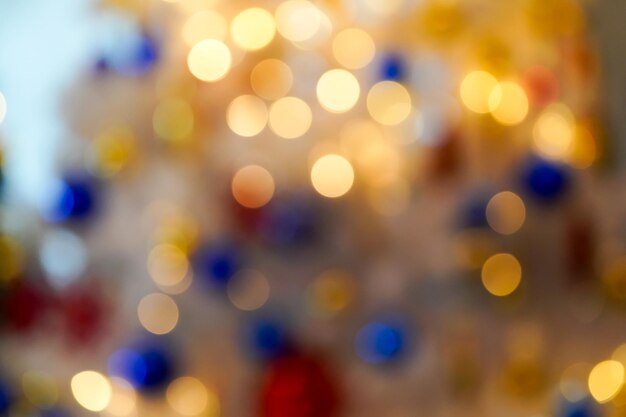 Colorato bellissimo cerchio sfocato bokeh sfondo sfocato nel concetto e tema di Natale