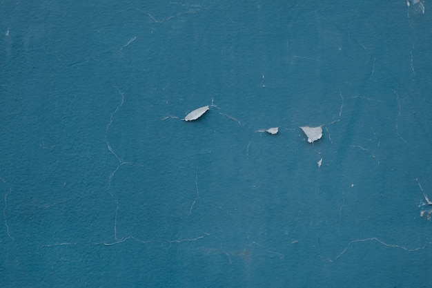 Colore blu del muro di cemento in bianco del grunge per il fondo di struttura