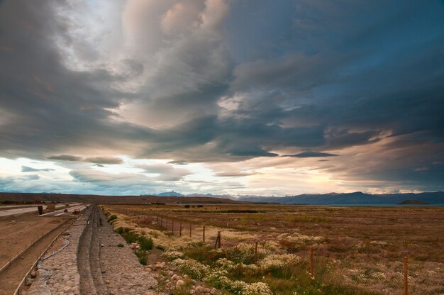 colori forti nel cielo argentina patagonia