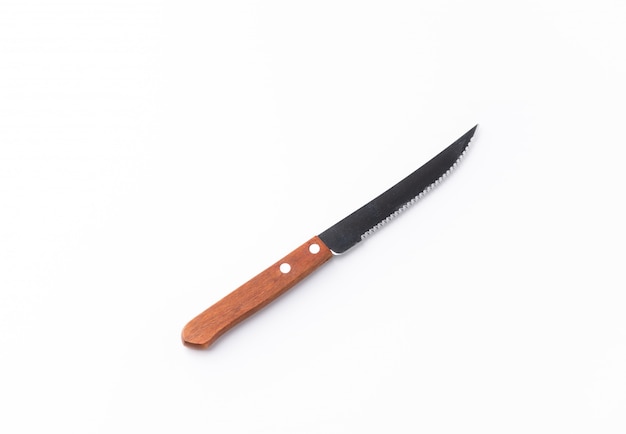 coltello da cucina su sfondo bianco isolato