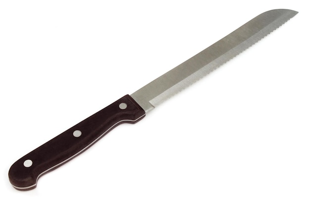 Coltello da cucina su sfondo bianco