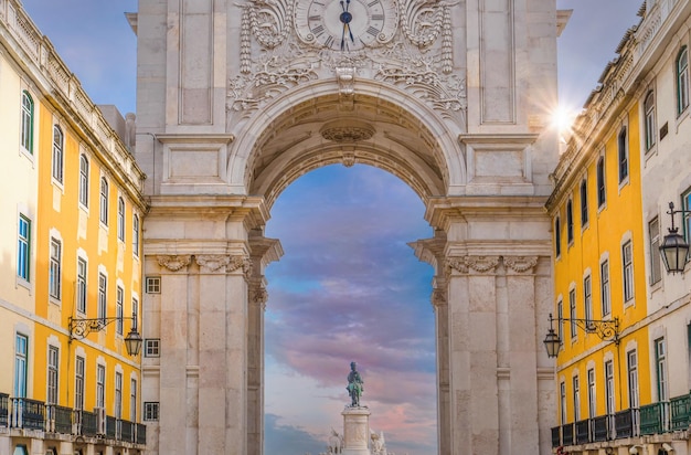 Commerce Plaza Arch a Lisbona nel centro storico della città
