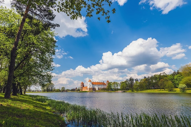 Complesso medievale del castello di Mirsky in Bielorussia