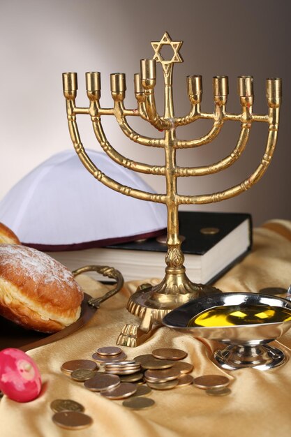 Composizione festiva per Hanukkah sul primo piano del panno