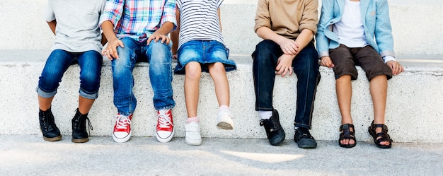 Concetto allegro di felicità di unità di amicizia dei bambini