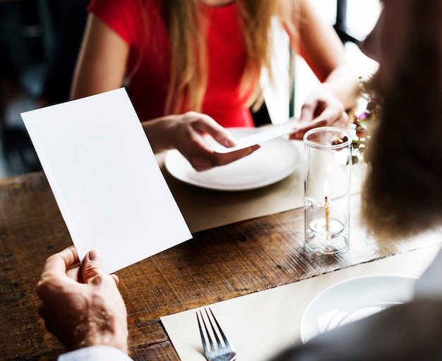 Concetto dello spazio della copia di cucina dell&#39;alimento di celebrazione della datazione della festa della gente