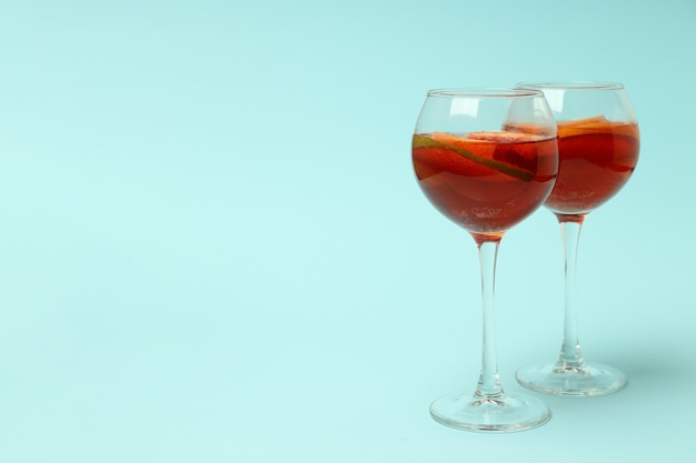 Concetto di bevanda alcolica con spazio Sangria per il testo