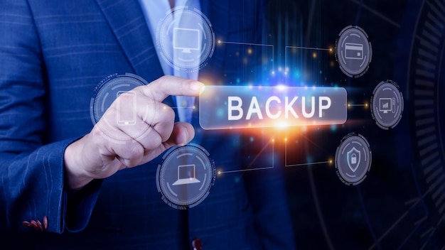 Concetto di business della tecnologia di backup per l'archiviazione dei dati su Internet Tecnologia cloud Archiviazione dei dati Concetto di servizi di rete e Internet