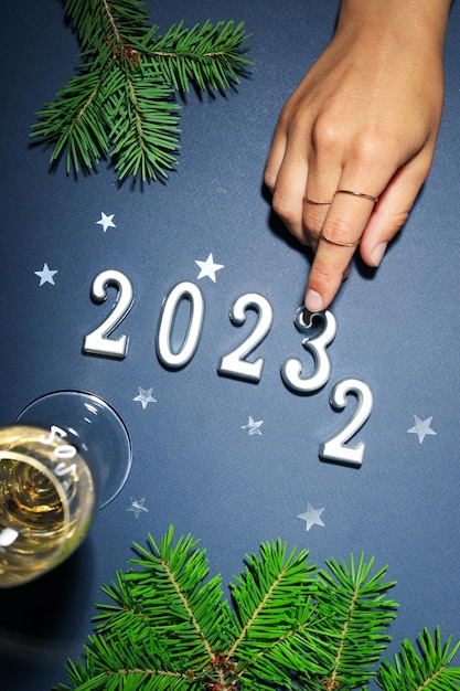 Concetto di cambiamento dell'anno 2022 e 2023