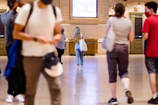 Concetto di censimento fotografato in un edificio cittadino