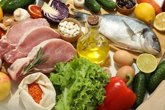 Concetto di cibo e generi alimentari diversi da vicino