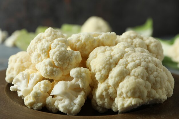 Concetto di cibo gustoso con cavolfiore, primo piano