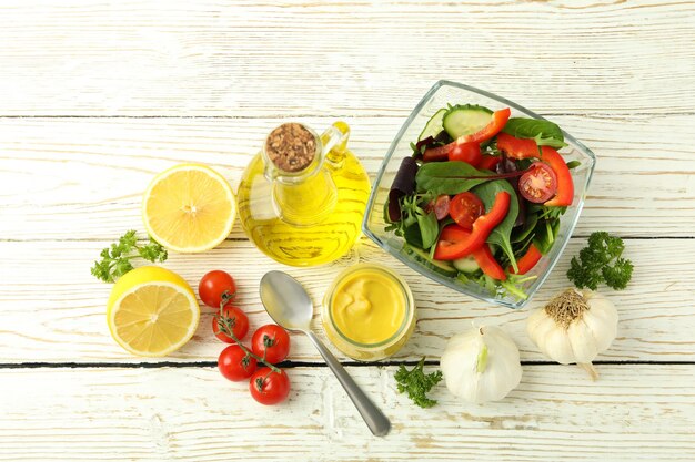 Concetto di cibo gustoso con salsa vista dall'alto