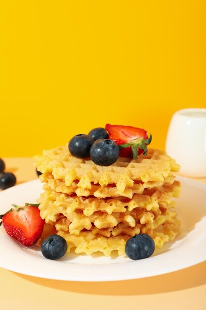 Concetto di cibo gustoso con wafer spazio per il testo