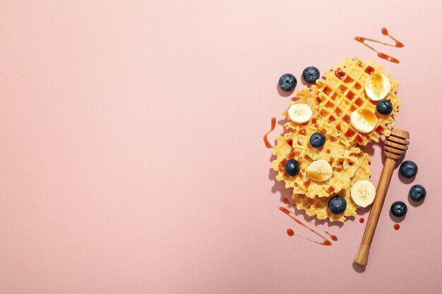 Concetto di cibo gustoso con wafer spazio per il testo