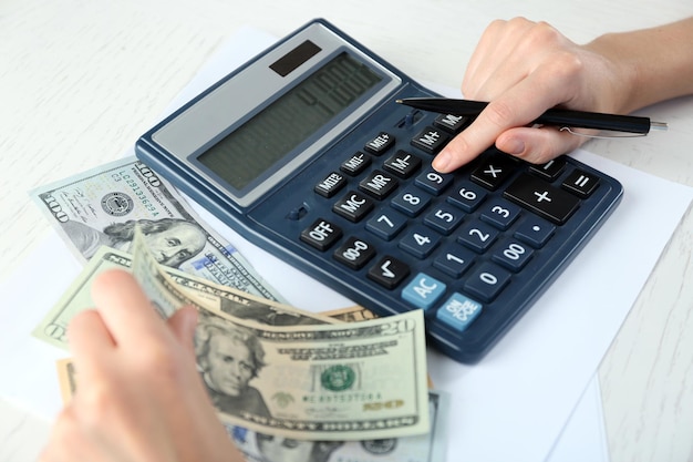 Concetto di contabilità Analisi del rapporto finanziario con la calcolatrice
