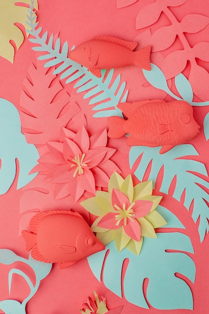 Concetto di corallo vivente. Set di giocattoli di pesce e fiori di papercraft origami