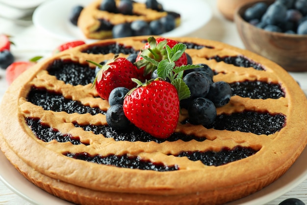 Concetto di delizioso dessert con torta di mirtilli, primo piano