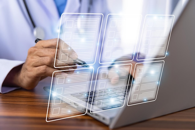 Concetto di documenti medico uso di connessione al computer server base di dati paziente per la tecnologia di trattamento in ospedale gestione del concetto di documenti