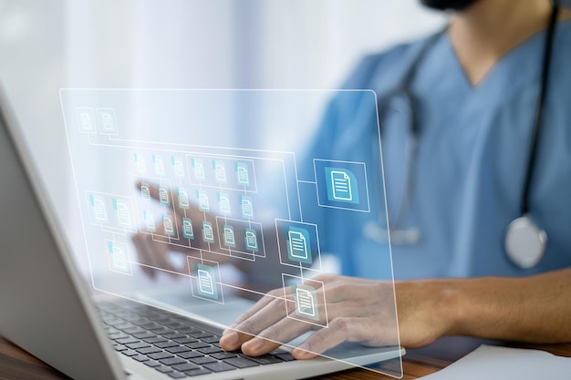 Concetto di documenti medico uso di connessione al computer server base di dati paziente per la tecnologia di trattamento in ospedale gestione del concetto di documenti