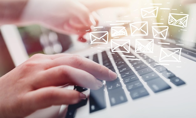 Concetto di email marketing e newsletter