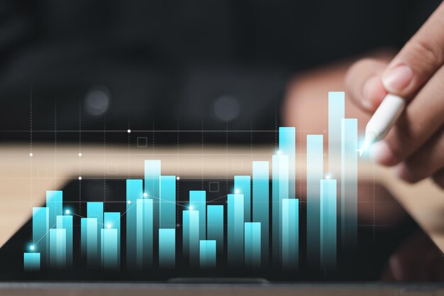 Concetto di finanza aziendale e di investimento Imprenditore che analizza i dati di vendita e marketing Progetto aziendale o pianificazione strategica