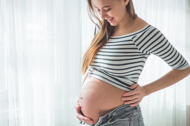 Concetto di gravidanza, maternità e aspettativa