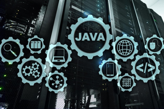 Concetto di programmazione Java Macchina virtuale sullo sfondo della sala server