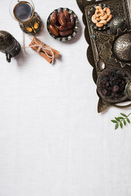Concetto di Ramadan con copyspace in cima