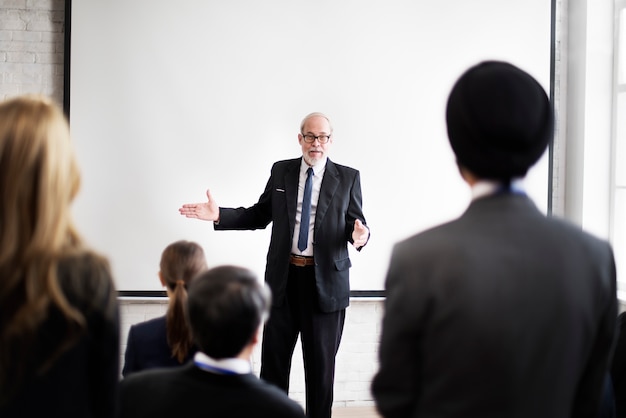 Concetto di seminario di presentazione dell&#39;incontro di conferenza di comunicazione